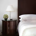 Four Seasons Gresham Palace Отель