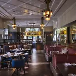 Отель Four Seasons Gresham Palace