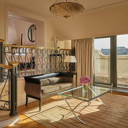 فور سيزونز جريشام بالاس 5* بودابست