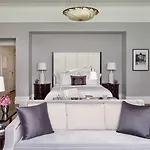 فور سيزونز جريشام بالاس فندق 5*