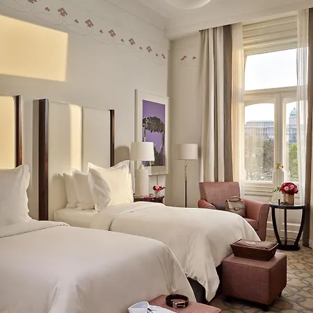 Hotel Four Seasons Gresham Palace 5*