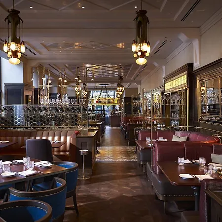 Four Seasons Gresham Palace Hotel 5*