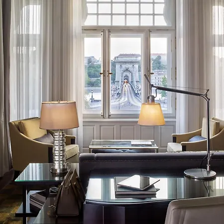 Four Seasons Gresham Palace Hotel 5*