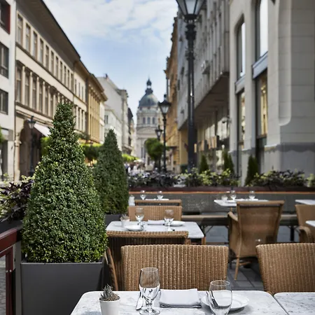 Four Seasons Gresham Palace Hotel