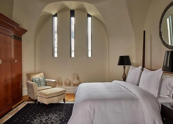 Four Seasons Gresham Palace Отель