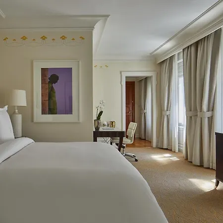 Four Seasons Gresham Palace 5*