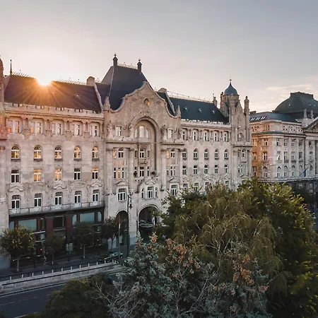 Four Seasons Gresham Palace 5*