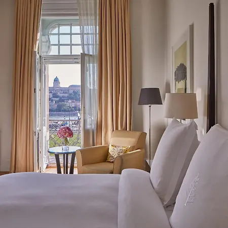 Hotel Four Seasons Gresham Palace 5*