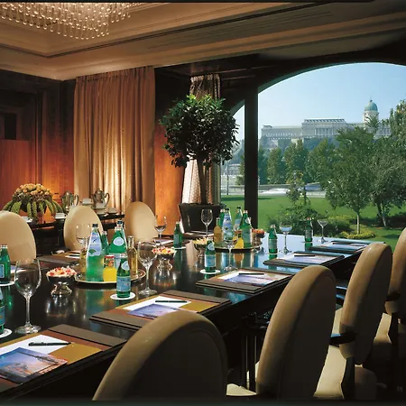 Four Seasons Gresham Palace Hotel 5*